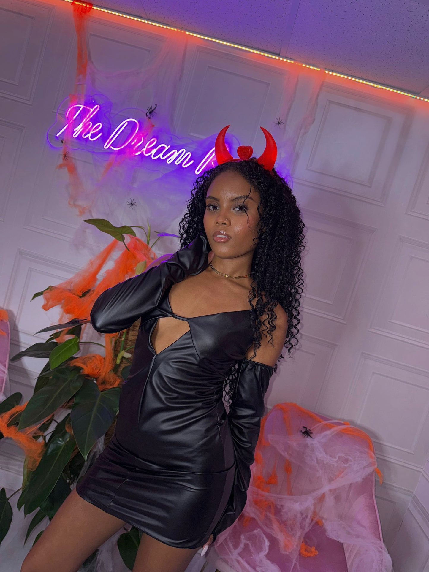 DRESS MEANGIRL