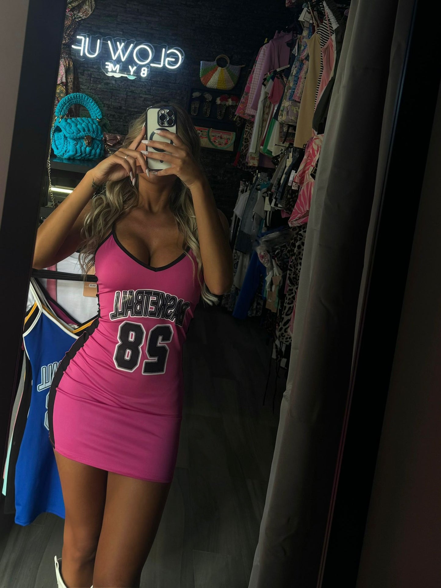 DRESS BASKET